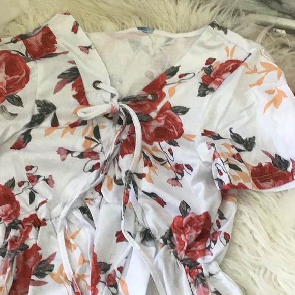 White Floral Blouse - Picture 5 of 5